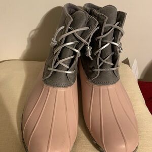Sperry Women's Pink and Gray Winter Boots